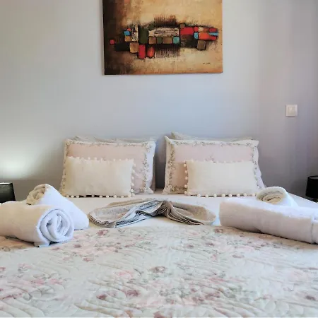 2- Sea View Luxury In Central Rhodes! Appartamento *